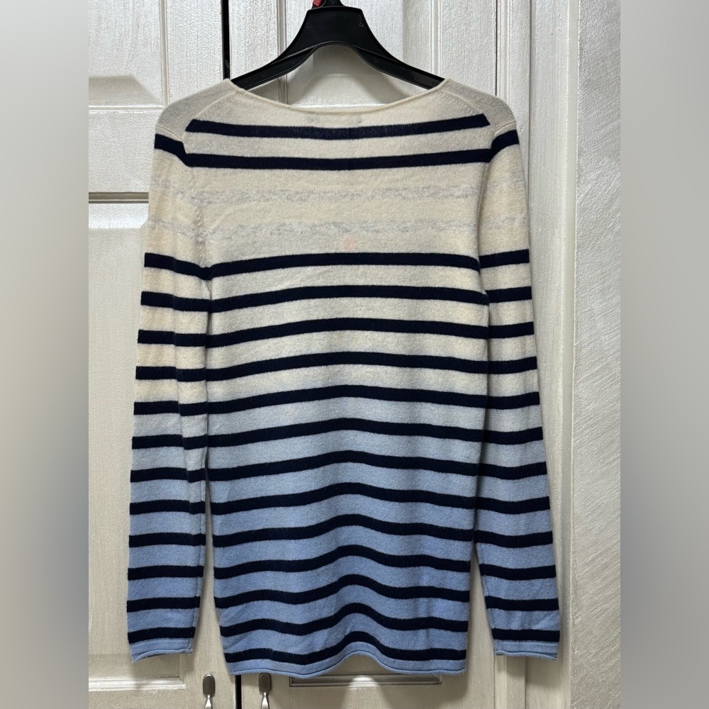 In Cashmere Size M White/Navy dip-dye effect Cashmere Sweater Crew Neck Pullover - Picture 2 of 9